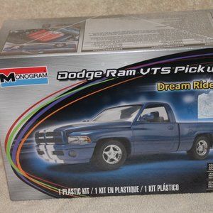 DODGE RAM VTS LEVEL 4 DREAM RIDES MODEL KIT MONOGRAM BRAND NEW